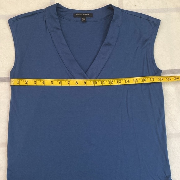 Banana Republic Blue Sleeveless Top Women’s Size Large Petite - Picture 7 of 8